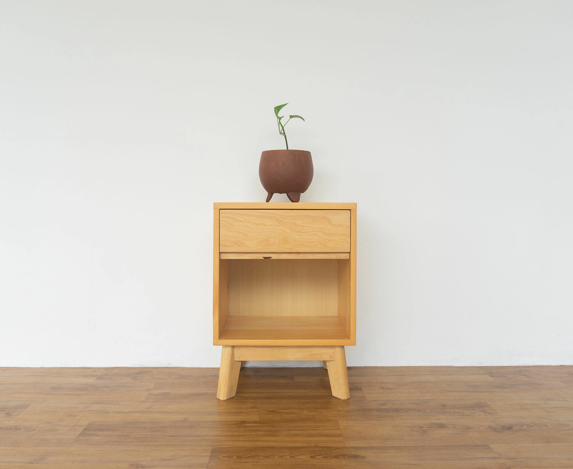 Simple Side Table Natural